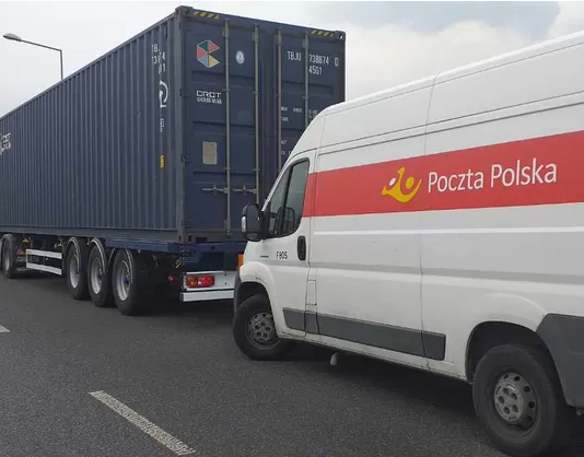 Polacy znowu zaczęli zamawiać z Chin