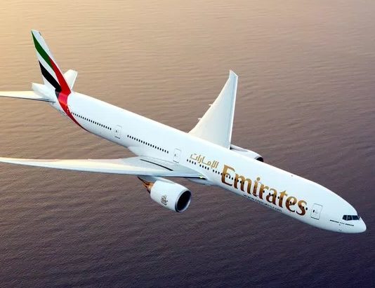 Emirates zrealizują specjalne loty do pięciu miast w Indiach