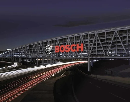 Europejski Dzień Bezpieczeństwa Ruchu Drogowego: czujniki Bosch zwiększają bezpieczeństwo na drogach